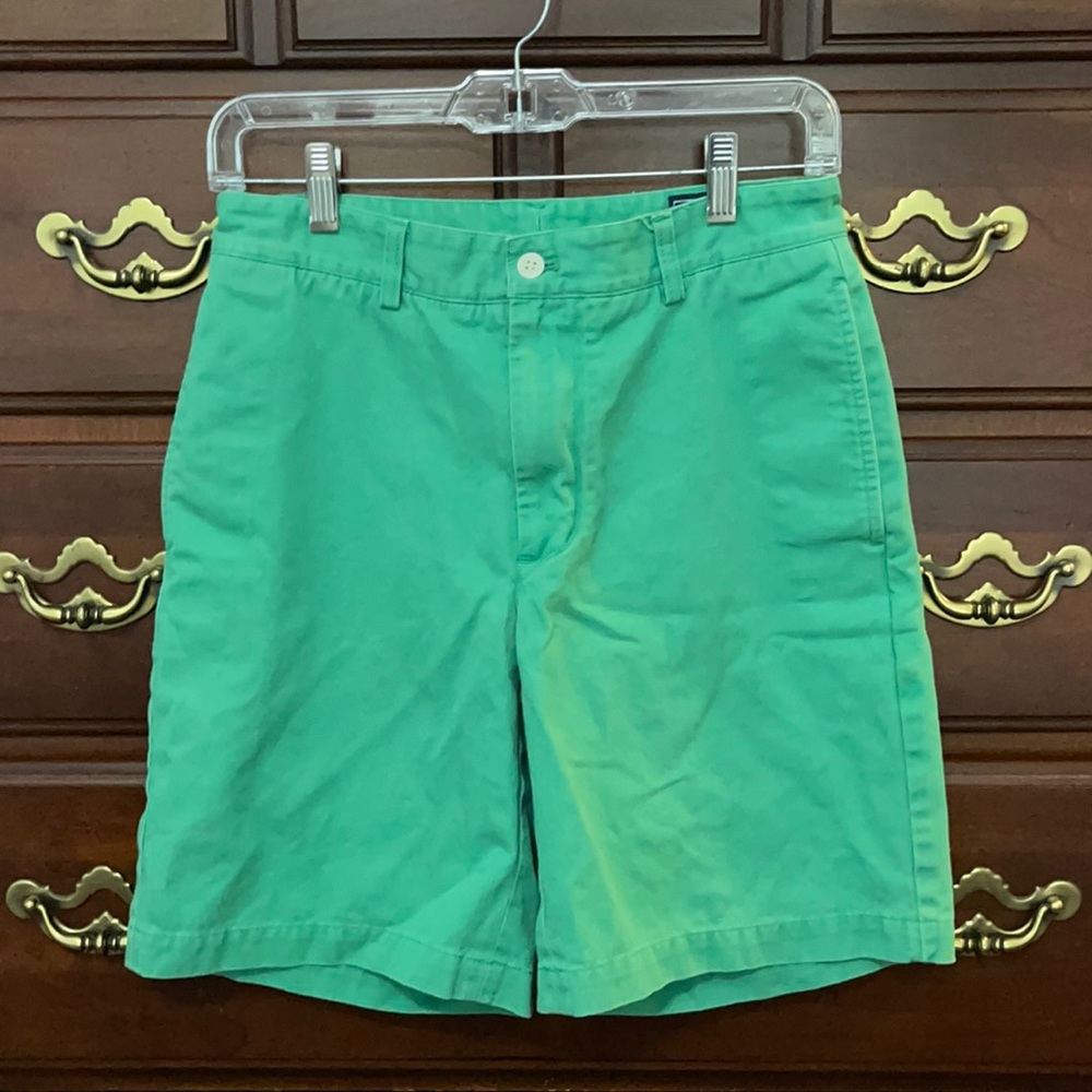 Vineyard vines cotton twill shorts size 28